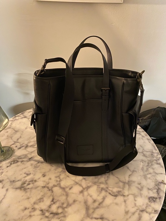 Coach Handbags - BLACK COACH LEATHER TOTE W STRAP